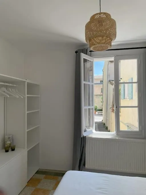 Holiday home Maison Avec Patio Proche Place Des Carmes Avignon